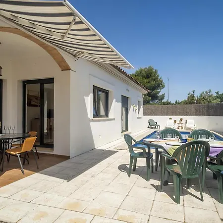 Casa L'escala, 3 Dormitorios, 6 Personas - Es-325-22 Holiday home *