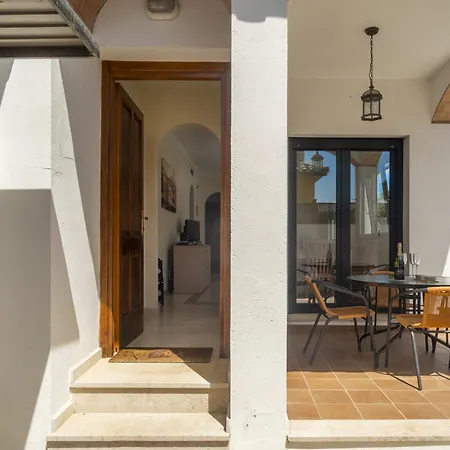 Casa L'escala, 3 Dormitorios, 6 Personas - Es-325-22 Holiday home