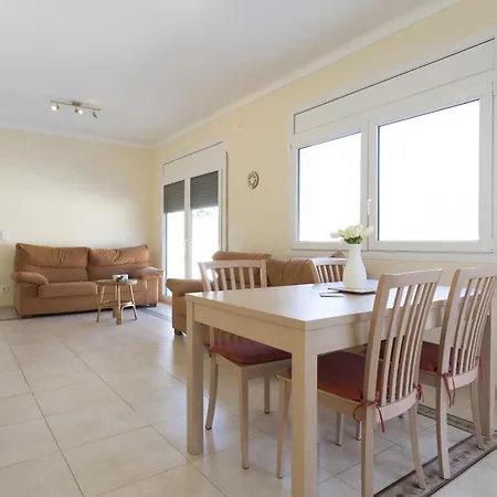 Casa L'escala, 3 Dormitorios, 6 Personas - Es-325-22 *